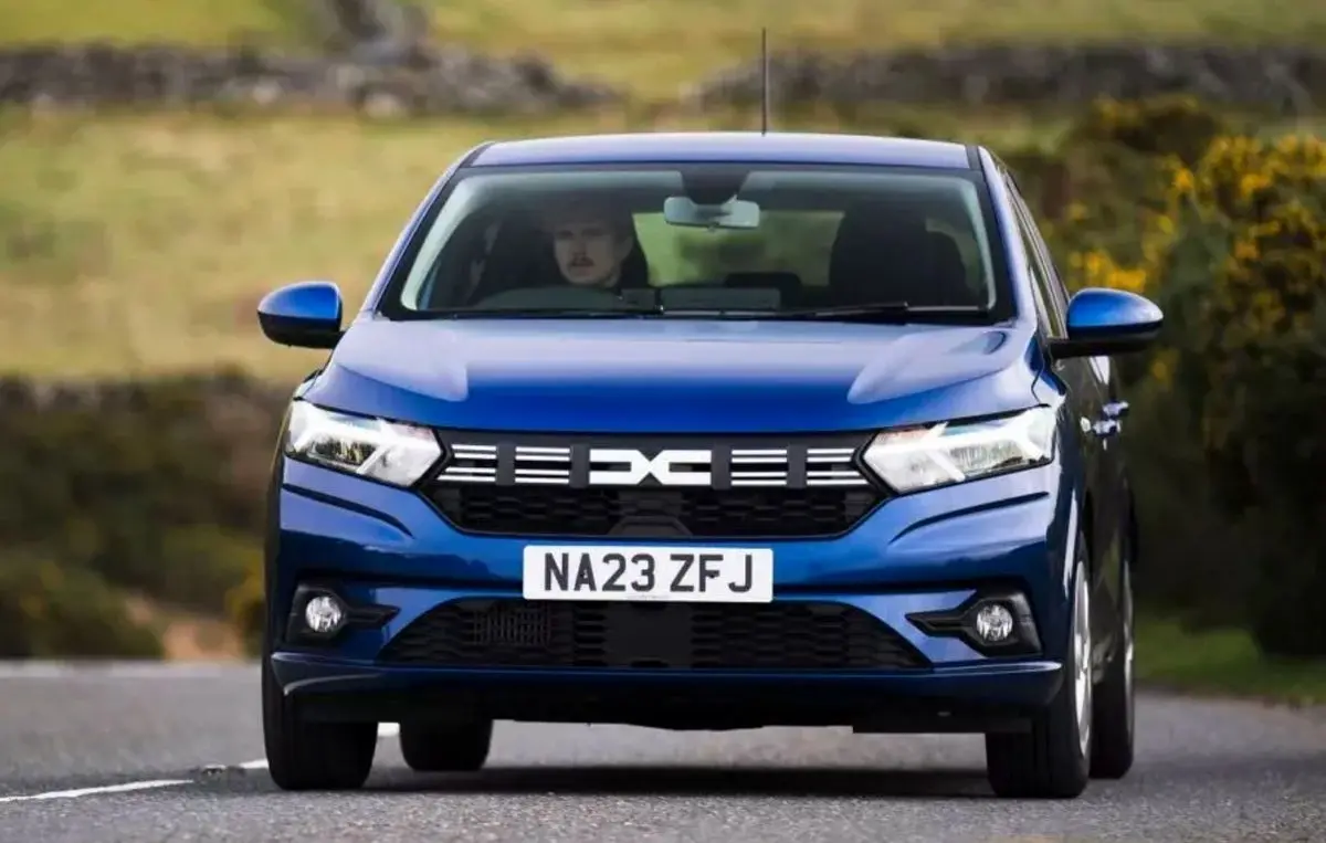 داچیا ساندرو ۲۰۲۷؛ پرفروش‌ترین خودرو اقتصادی اروپا + عکس