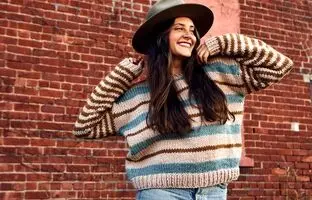 لباس بافت ترند برای زمستان + چگونه با بافتنی شیک به نظر برسیم؟