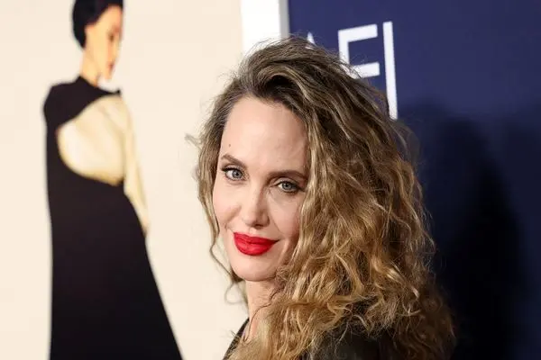 سفر در زمان؛ «آنجینا جولی» در 16 سالگی در کنار پدرش؛ سال 1370