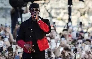 
مرگ خواننده معروف در ۳۱ سالگی 