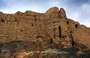 قلعه هزارساله تهران را ببینید