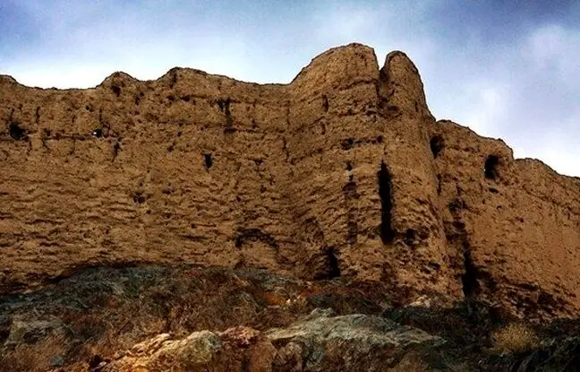 قلعه هزارساله تهران را ببینید