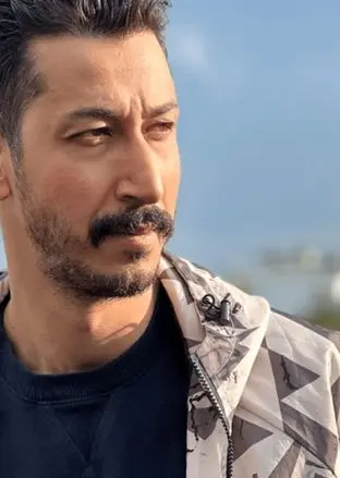  سلفی بهرام افشاری با علی دایی 