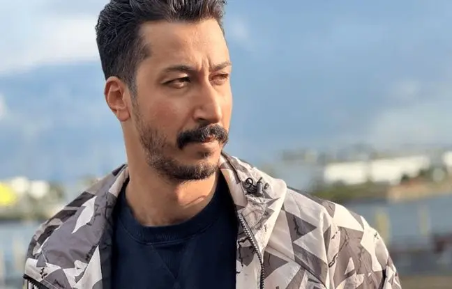  سلفی بهرام افشاری با علی دایی 