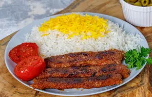 چطوری کباب تابه‌ ای لذیذ خانگی درست کنم؟ دستور پخت ساده و خوشمزه!