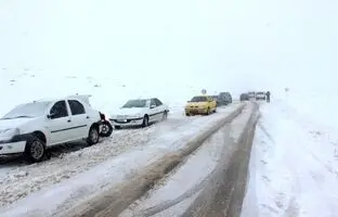 ایران قدیم؛ «اتوبوس ایران‌پیما در برف 2 متری جاده چالوس»؛ دهه 60 + عکس