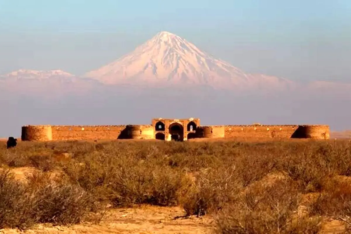 حیرت انگیزترین کاروانسرای به جا مانده از دوره باستان؛ کاروانسرای دیر گچین قم 