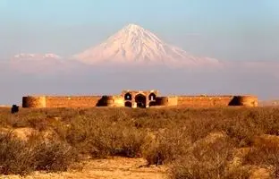 حیرت انگیزترین کاروانسرای به جا مانده از دوره باستان؛ کاروانسرای دیر گچین قم 