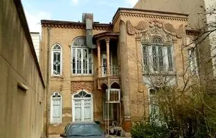 راهنمای سفر؛ قشنگ‌ترین پنجره‌های شهر در خیابان ولیعصر، حوالی محمودیه 