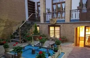 5 کافه بهاری تهران با لوکیشن قاجاری