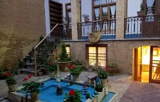 5 کافه بهاری تهران با لوکیشن قاجاری