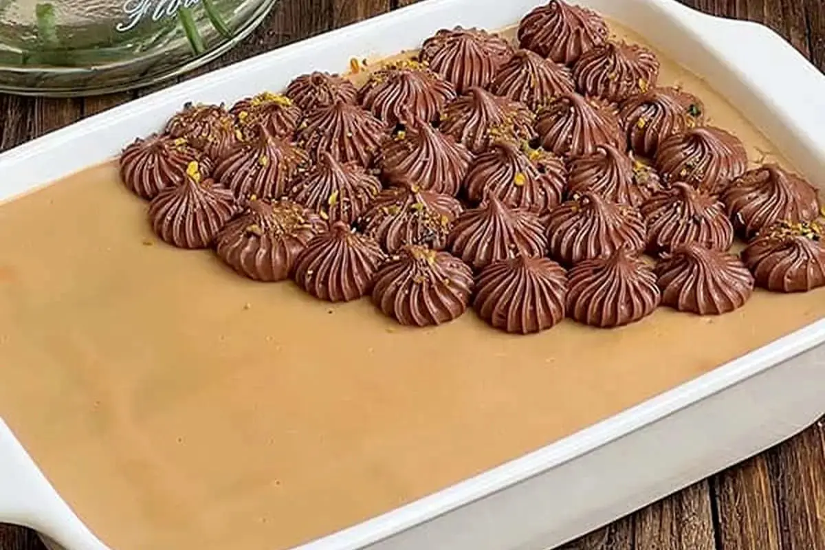 خوشمزه بپزید؛ دسر فندق و بیسکوییت؛ بهترین دسر کافی شاپی! 