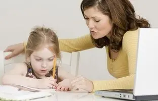 حواس‌پرتی را دست‌کم نگیر؛ مغزت در حال یادگیری پنهانی است