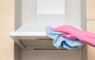 چگونه هود آشپزخانه را بدون دردسر تمیز و درخشان کنیم؟