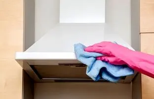 چگونه هود آشپزخانه را بدون دردسر تمیز و درخشان کنیم؟