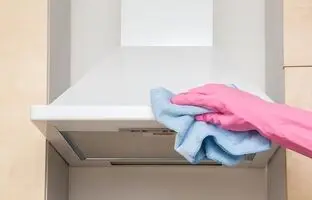 چگونه هود آشپزخانه را بدون دردسر تمیز و درخشان کنیم؟
