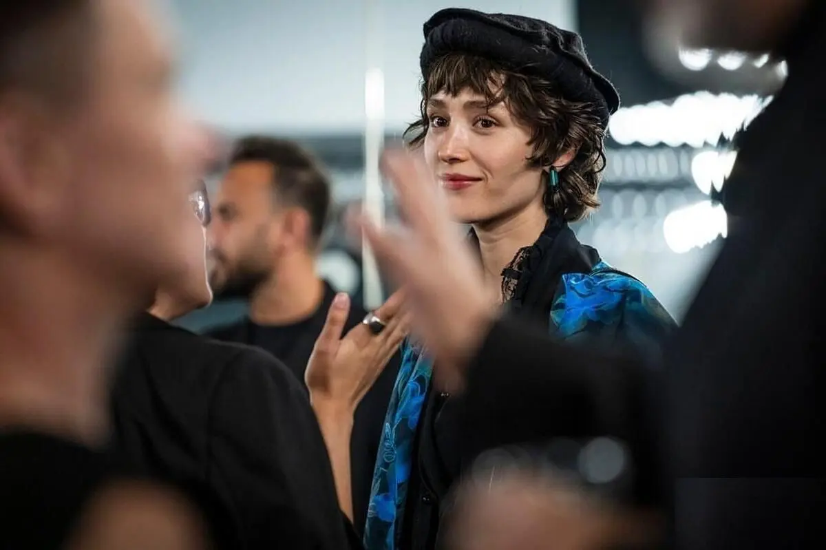  فرشته حسینی: بسیاری از بستگان و خانواده ما مجبور شدند ایران را ترک کنند! + ویدئو