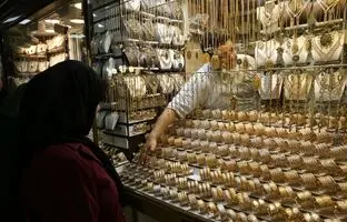 قیمت طلا، سکه، دلار و یورو امروز پنجشنبه ۱۱ اردیبهشت/ طلا ارزان شد، سکه عقب رفت
