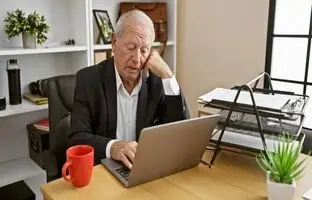 تاثیر نشستن بیش از حد بر مغز
