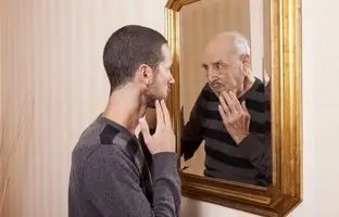 چرا روند پیری در افراد مختلف متفاوت است؟