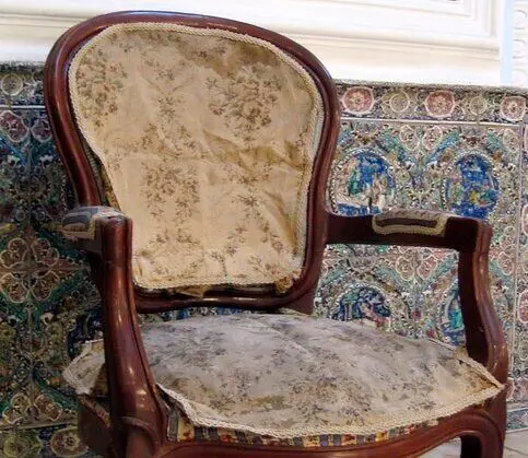 خون کدام پادشاه روی این صندلی تاریخی ریخته است؟