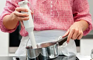 چرا گوشت‌کوب برقی کار نمی‌کند؟ + راه‌های رفع آن