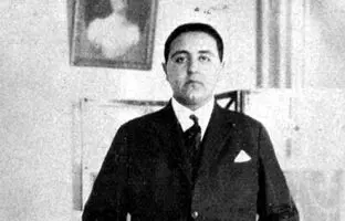 «احمدشاه» پس از شکار پلنگ در کودکی؛ سال 1287 + عکس