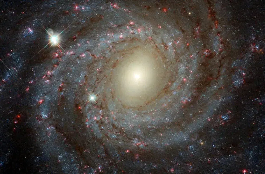 تصویر روز ناسا: کهکشان مارپیچی NGC 3344 از نمای روبه‌رو