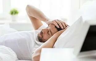 چرا صبح‌ها با سردرد از خواب بیدار می‌شویم؟