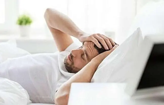 چرا صبح‌ها با سردرد از خواب بیدار می‌شویم؟