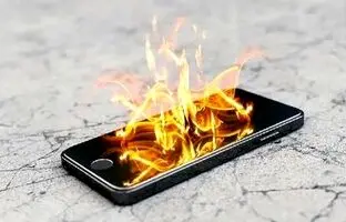 انفجار موبایل در جیب یک زن! + ویدئو