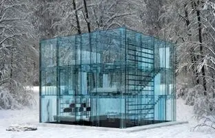 یک ویلای مکعب شکل مرموز که جایزه بهترین معماری سال را برد 