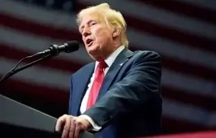 ترامپ به جواد لاریجانی؛ خیلی وقته آفتاب نگرفتم! +ویدئو
