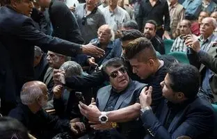 پاپاراتزی ایرانی؛ عباس قادری و گروهی از خوانندگان کوچه بازاری