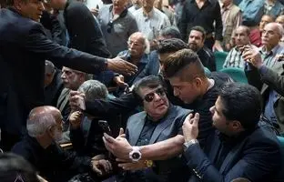 پاپاراتزی ایرانی؛ عباس قادری و گروهی از خوانندگان کوچه بازاری