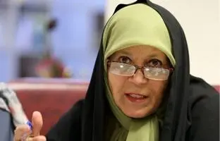 انتقادات صریح فائزه هاشمی از قانون عفاف و حجاب؛ آقای قالیباف این قانون پشت در‌های بسته نوشته شده 