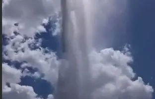 بارانی که عجیب و غریب می بارد؛ یکی از نادرترین پدیده های طبیعی! + ویدئو