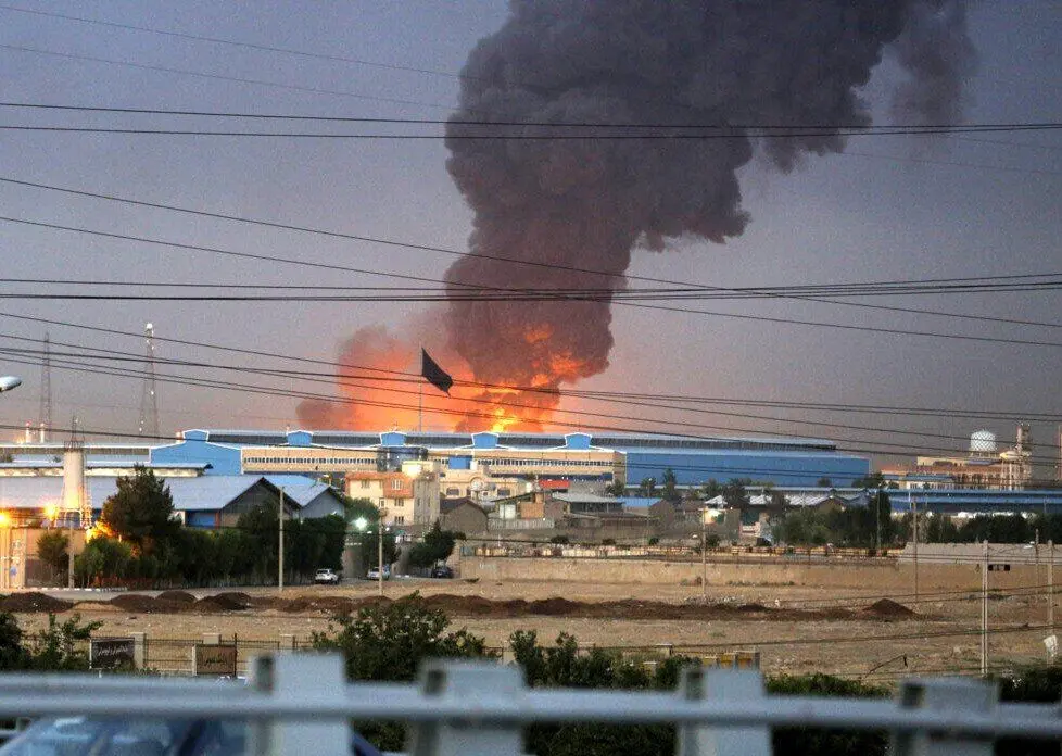 جزئیات حادثه آتش سوزی در پالایشگاه امام خمینی(ره) شازند | ماجرا چیست؟