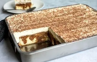 طرز تهیه کیک تیرامیسو؛ کیک خوش‌بافت و خوشمزه
