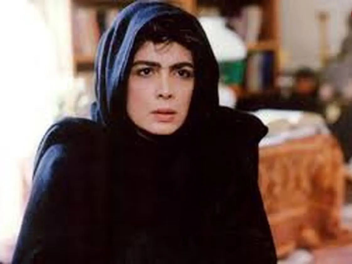 (عکس) تصاویری از تندیس بیتا فرهی که بحث‌برانگیز شد