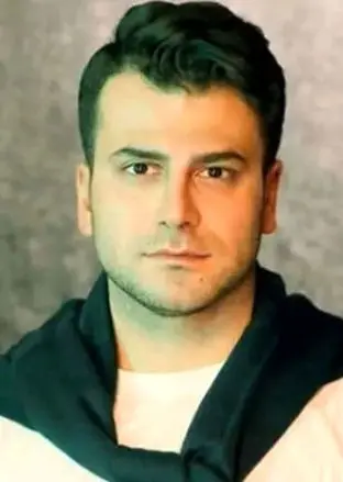  پشت صحنه بازی روزبه حصاری با گریم ترسناک 