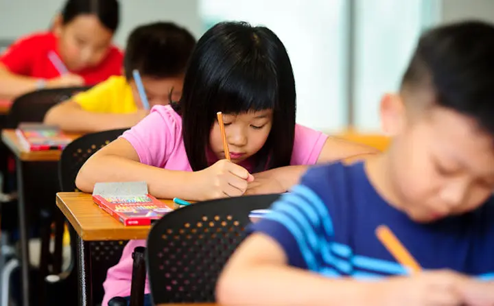 چه عواملی استرس امتحانات را در کودکان افزایش می‌دهد؟ + ویدئو