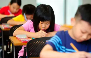 چه عواملی استرس امتحانات را در کودکان افزایش می‌دهد؟ + ویدئو