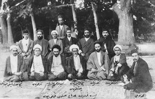 آیا واقعا لب‌های فرخی یزدی را در زندان دوختند؟ / شرح این قصه شنو از دو لب دوخته‌ام ...