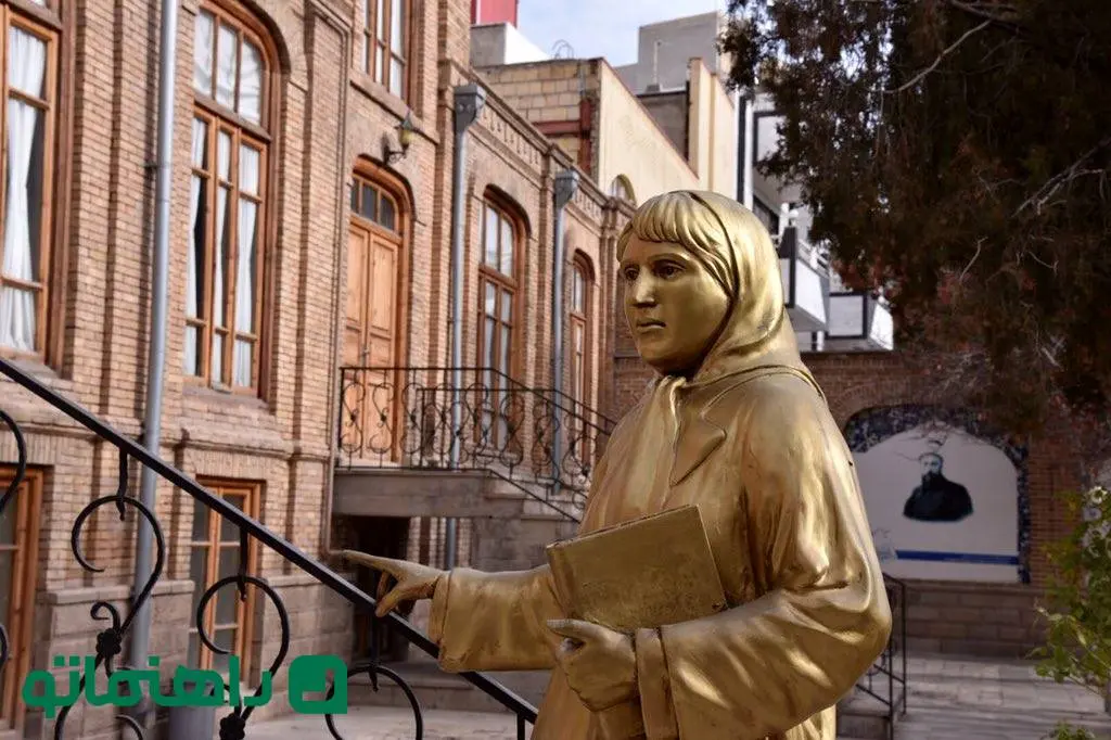 شعردرمانی؛ اظهار بی‌میلی به دنیای زودگذر در این شعر پروین اعتصامی دروغ است!