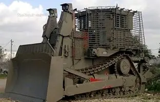 هنرنمایی عجیب یک راننده با بولدوزر + ویدئو