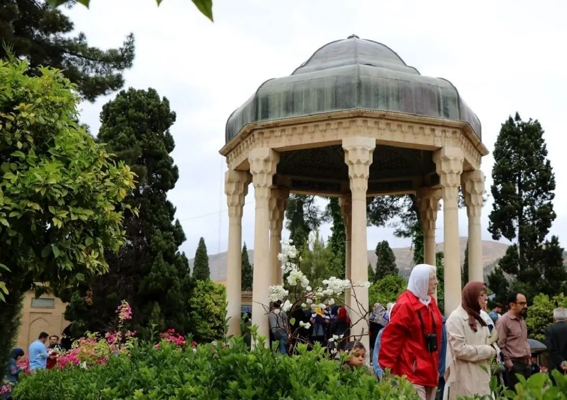 فال حافظ امروز چهارشنبه 3 اردیبهشت ماه 1404
