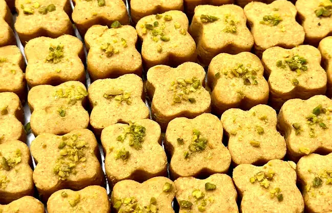  طرز تهیه شیرینی نخودچی بدون فر در منزل 
