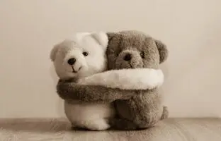 همه خوبی‌های بغل کردن
