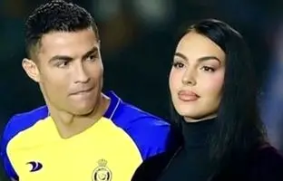  همسر رونالدو در حال خوردن غذای ایرانی 